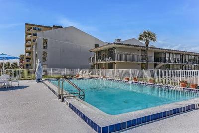 Beachside Motel