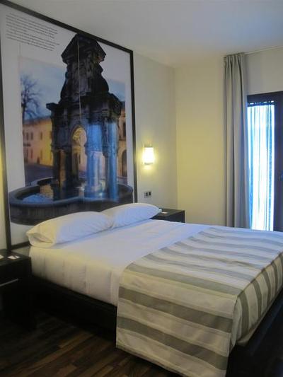 Aznaitin Hostal