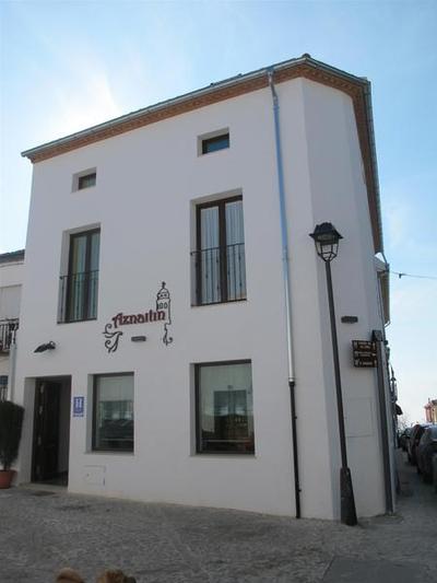 Aznaitin Hostal