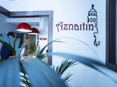 Aznaitin Hostal