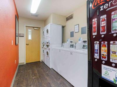 Extended Stay America - Pleasanton - Chabot Dr.
