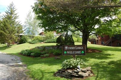 Summit Lodge