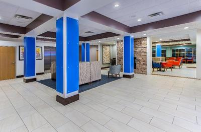 Holiday Inn Express Hotel & Suites Morristown