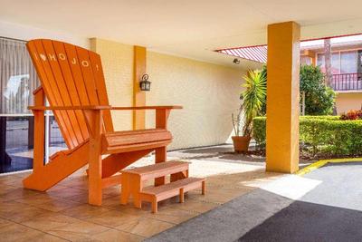 Howard Johnson by Wyndham Lakeland