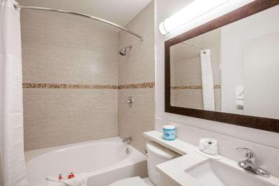 Days Inn by Wyndham Orange Anaheim
