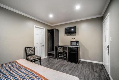 Regency Inn Suites