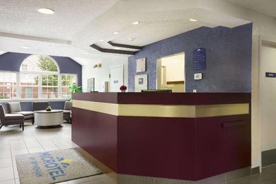 Microtel Inn & Suites By Wyndham Louisville East