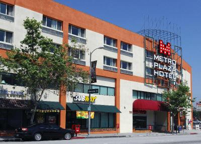 Metro Plaza