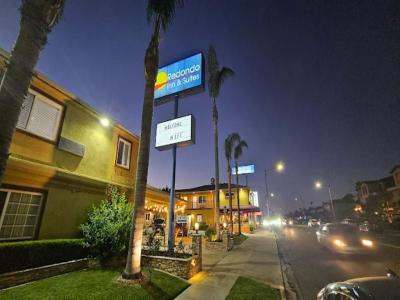 Redondo Inn and Suites