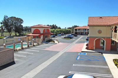 Crystal Inn & Suites