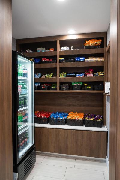 Holiday Inn Express & Suites Lake Forest