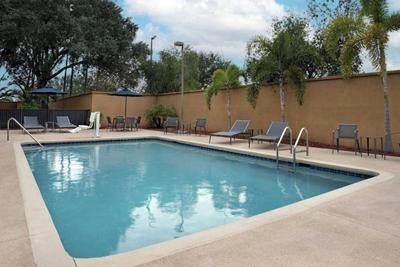 Courtyard Lakeland