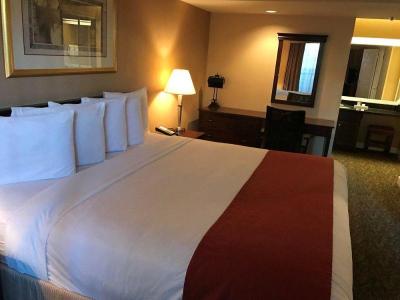 Chase Suite Brea