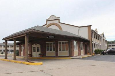 Days Inn by Wyndham Lewisburg