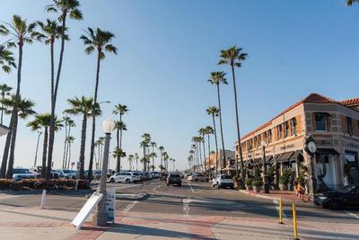 NewPort Beachwalk Hotel