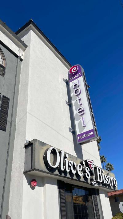 Coast Burbank Hotel
