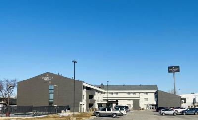 Wingate by Wyndham Lincoln Airport East