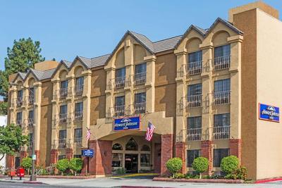 Howard Johnson by Wyndham Pasadena