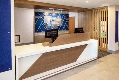 Holiday Inn Express Hotel & Suites Los Alamos Entr