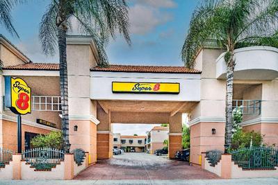 Super 8 by Wyndham North Hollywood