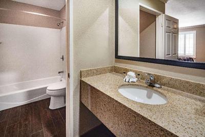 Super 8 by Wyndham North Hollywood