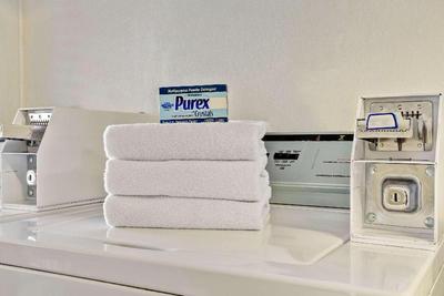 Travelsuites Inn