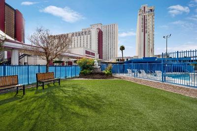 Travelsuites Inn
