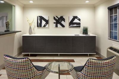 Studio Inn & Suites Downey