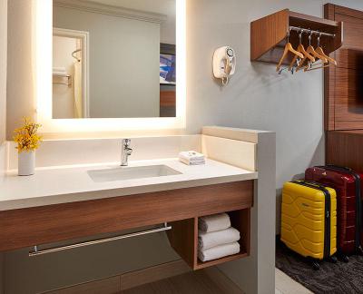 Studio Inn & Suites Downey