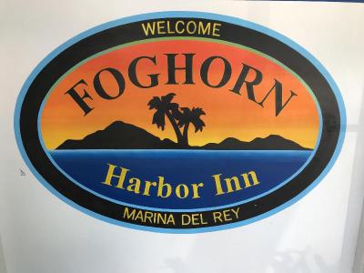 Foghorn Harbor Inn