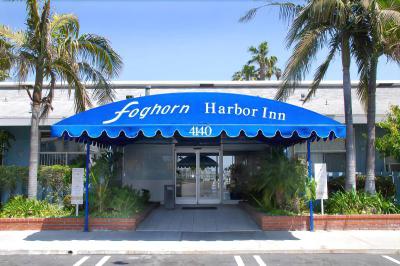 Foghorn Harbor Inn