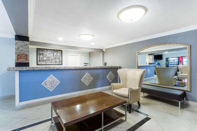 Super 8 by Wyndham Las Vegas North Strip/Fremont