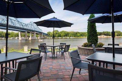 Courtyard La Crosse Downtown/Mississippi Riverfron