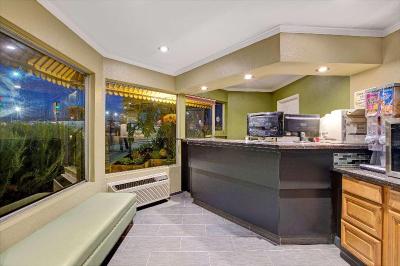 Super 8 by Wyndham Santa Cruz/Beach Boardwalk East