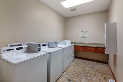 Best Western Golden Prairie Inn & Suites