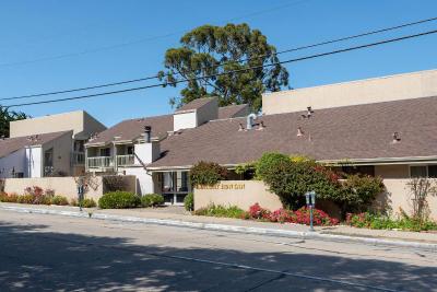 Cannery Row Inn