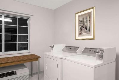 Microtel Inn & Suites By Wyndham Meridian