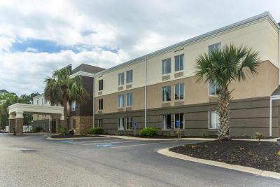 Comfort Inn near Barefoot Landing