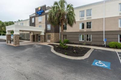 Comfort Inn near Barefoot Landing