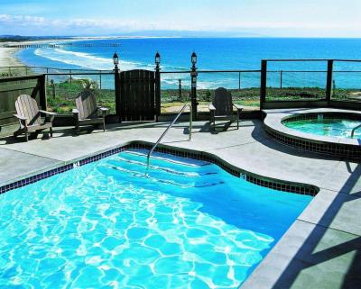 Cottage Inn By the Sea