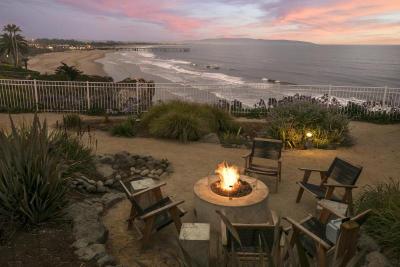 Cottage Inn By the Sea