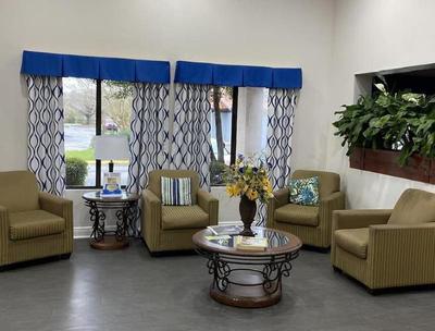 Days Inn & Suites by Wyndham Mobile