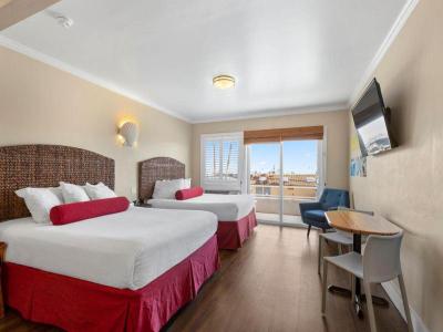 Beach Street Inn and Suites