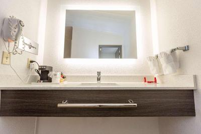SureStay Hotel by Best Western Seaside Monterey