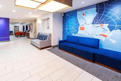 Holiday Inn Express Harvey-Marrero