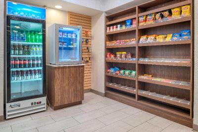 Holiday Inn Express & Suites Macon-West