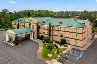 Holiday Inn Express & Suites Macon-West