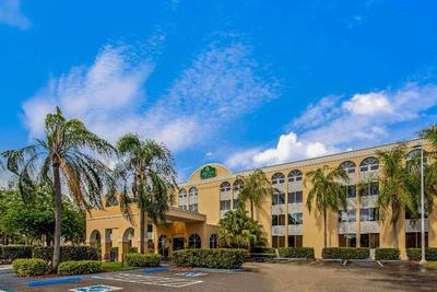 La Quinta Inn & Suites Miami Lakes