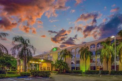 La Quinta Inn & Suites Miami Lakes