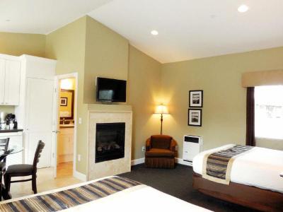 Sea Breeze Inn & Logde
